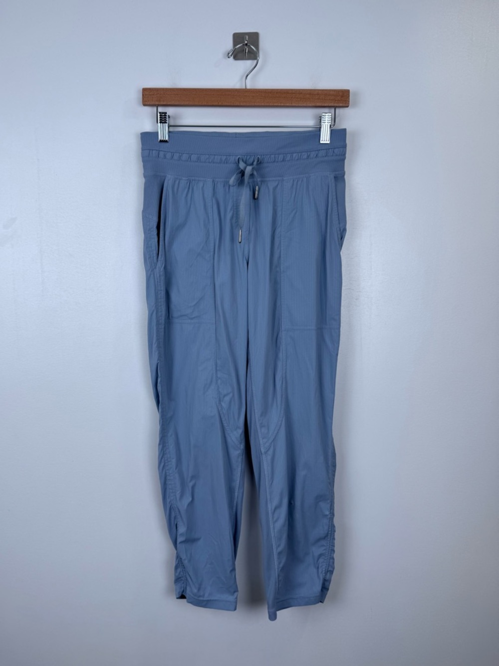Lululemon Women Dance Studio Cropped Jogger Pant Blue Size 4